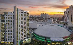 Novotel Manila Araneta City Hotel